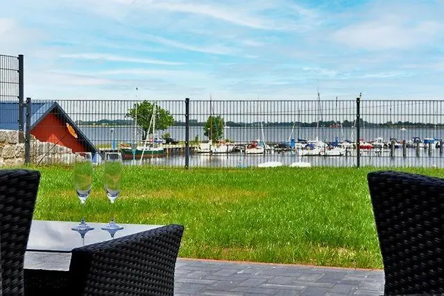 Ruegenblick Haushaelfte Апартаменты Stahlbrode